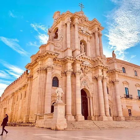 Ortigia 116 * Сиракузы